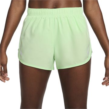 Trakks NIKE WMNS Tempo Race Short Dames Dameskleding Shorts en Loopbroeken