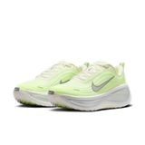 Trakks NIKE WMNS Vomero Plus Femme Chaussures Femme Route